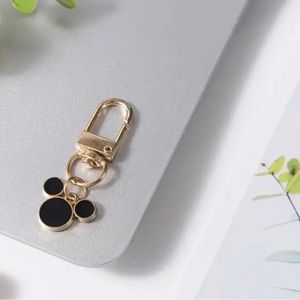 NWT ! Cute Cartoon Mouse Keychain Alloy Key Chain Ring Purse Bag Backpack Charm.